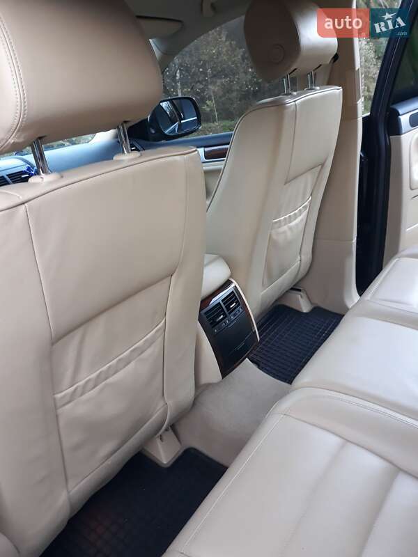 Позашляховик / Кросовер Volkswagen Touareg 2005 в Львові