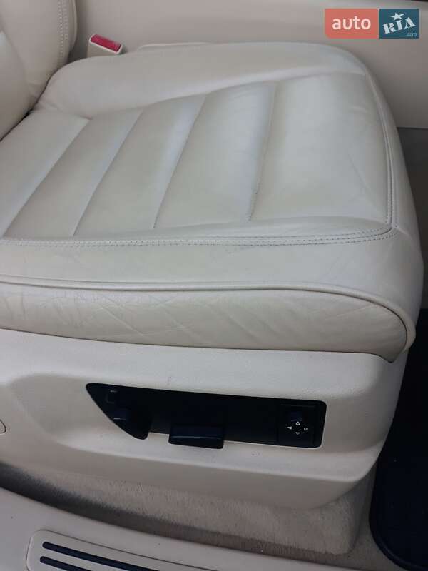 Позашляховик / Кросовер Volkswagen Touareg 2005 в Львові