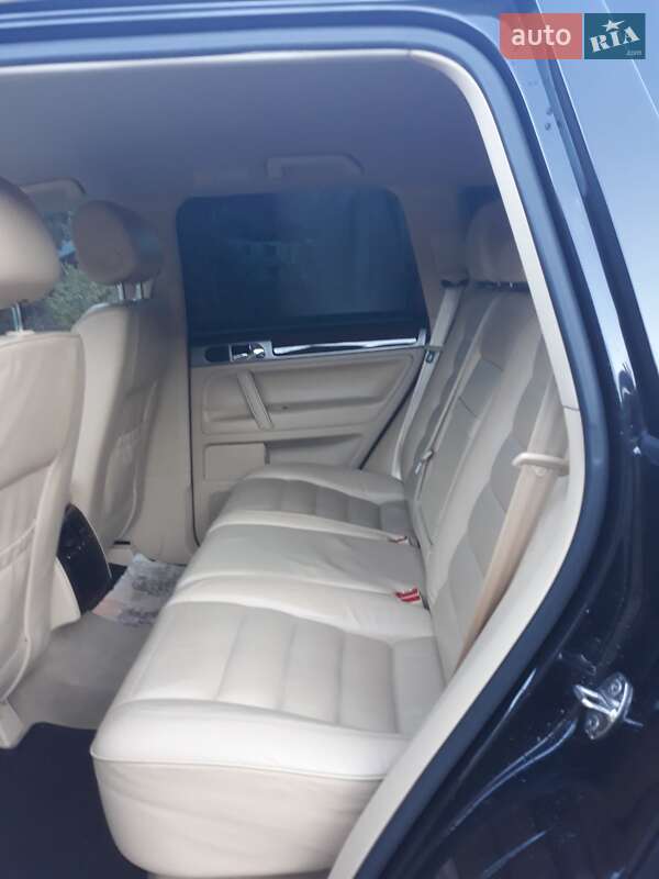 Позашляховик / Кросовер Volkswagen Touareg 2005 в Львові
