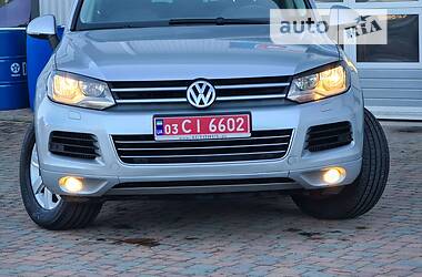 Внедорожник / Кроссовер Volkswagen Touareg 2014 в Сарнах