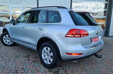 Внедорожник / Кроссовер Volkswagen Touareg 2014 в Сарнах