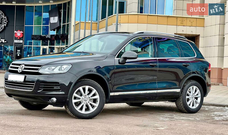 Внедорожник / Кроссовер Volkswagen Touareg 2014 в Харькове