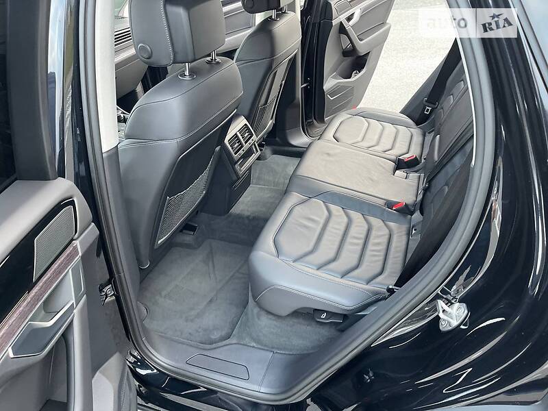 Внедорожник / Кроссовер Volkswagen Touareg 2021 в Киеве