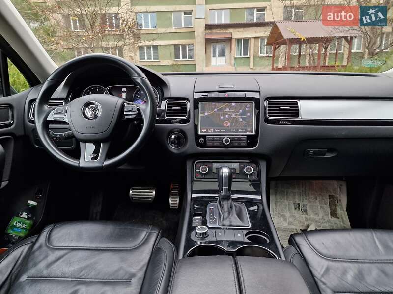 Позашляховик / Кросовер Volkswagen Touareg 2013 в Рівному
