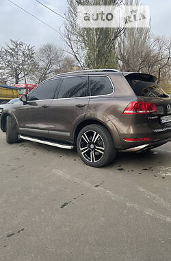 Внедорожник / Кроссовер Volkswagen Touareg 2010 в Одессе