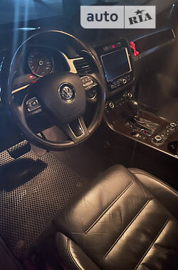 Внедорожник / Кроссовер Volkswagen Touareg 2010 в Одессе