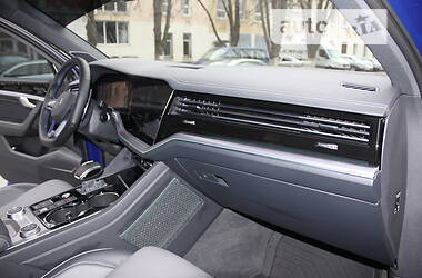 Внедорожник / Кроссовер Volkswagen Touareg 2021 в Одессе