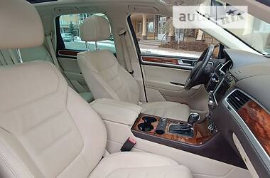 Внедорожник / Кроссовер Volkswagen Touareg 2010 в Киеве