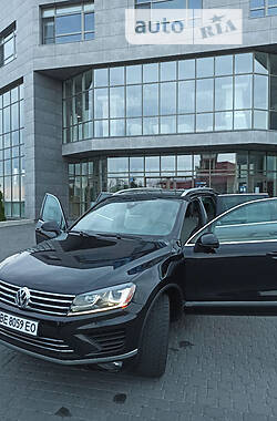 Внедорожник / Кроссовер Volkswagen Touareg 2017 в Хмельницком