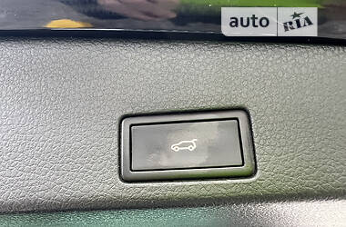 Внедорожник / Кроссовер Volkswagen Touareg 2010 в 