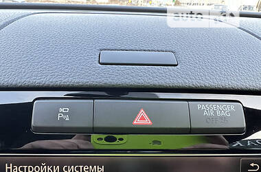 Внедорожник / Кроссовер Volkswagen Touareg 2010 в 