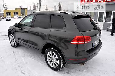 Внедорожник / Кроссовер Volkswagen Touareg 2015 в Львове