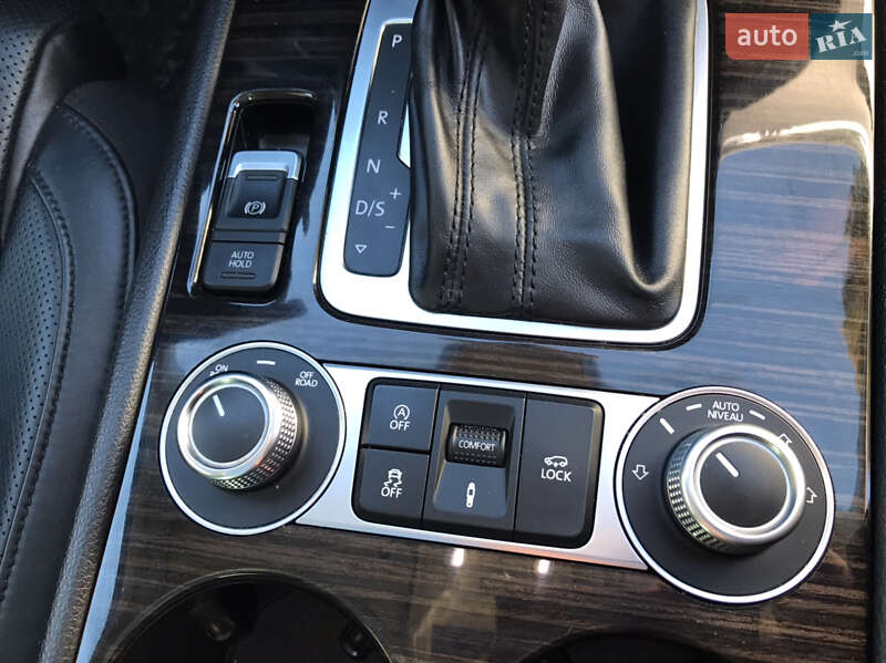 Позашляховик / Кросовер Volkswagen Touareg 2014 в Верховині