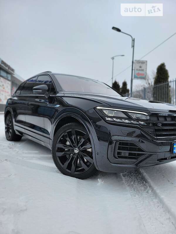 Позашляховик / Кросовер Volkswagen Touareg 2022 в 