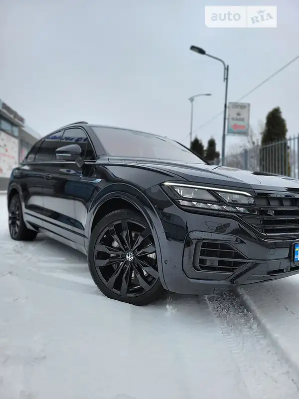 Позашляховик / Кросовер Volkswagen Touareg 2022 в 