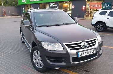 Внедорожник / Кроссовер Volkswagen Touareg 2010 в Хусте