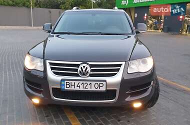 Позашляховик / Кросовер Volkswagen Touareg 2010 в Хусті