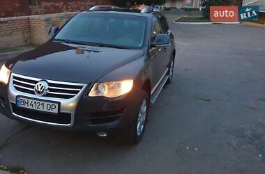 Позашляховик / Кросовер Volkswagen Touareg 2010 в Хусті