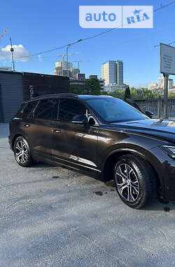 Внедорожник / Кроссовер Volkswagen Touareg 2021 в 