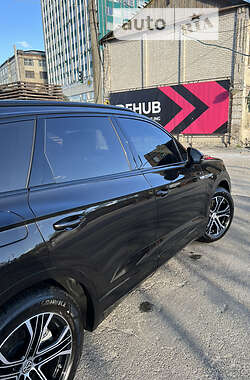 Внедорожник / Кроссовер Volkswagen Touareg 2021 в 