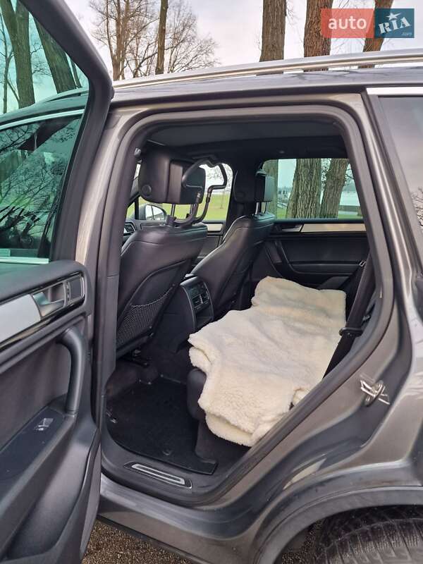 Внедорожник / Кроссовер Volkswagen Touareg 2013 в Киеве фото 36 Внедорожник / Кроссовер Volkswagen Touareg 2013 в Киеве