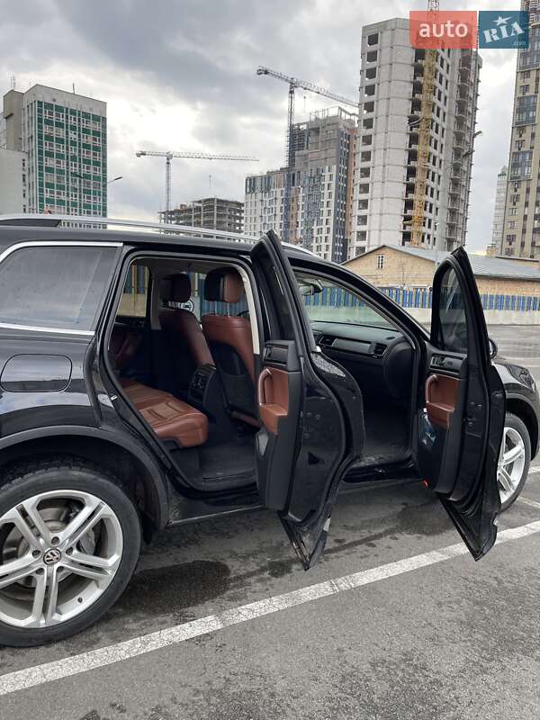 Внедорожник / Кроссовер Volkswagen Touareg 2015 в Киеве фото 8 Внедорожник / Кроссовер Volkswagen Touareg 2015 в Киеве
