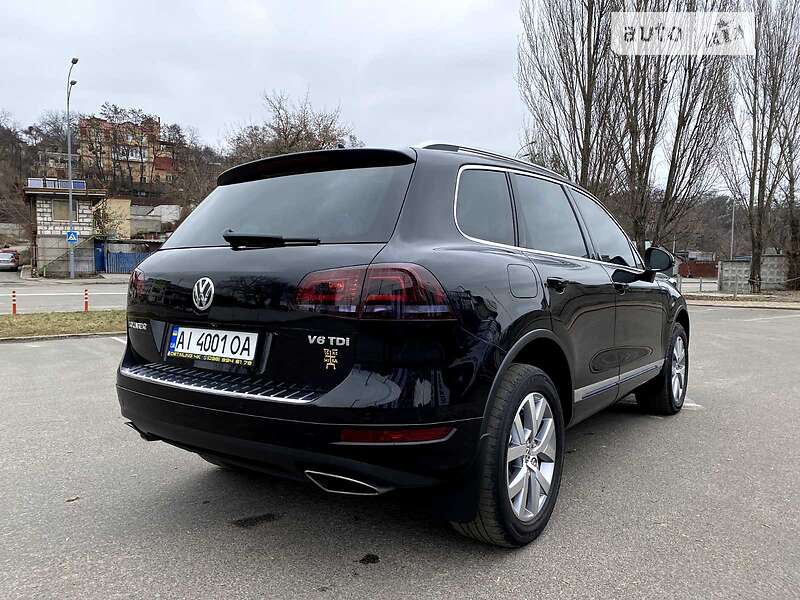 Позашляховик / Кросовер Volkswagen Touareg 2014 в Києві