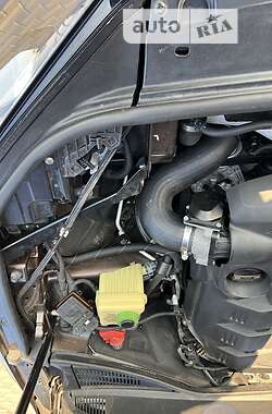 Позашляховик / Кросовер Volkswagen Touareg 2012 в 