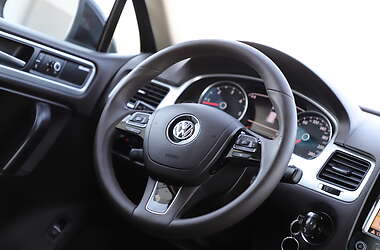 Внедорожник / Кроссовер Volkswagen Touareg 2011 в Стрые