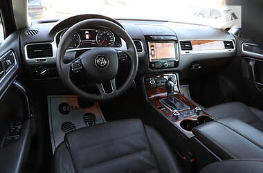 Внедорожник / Кроссовер Volkswagen Touareg 2011 в Стрые