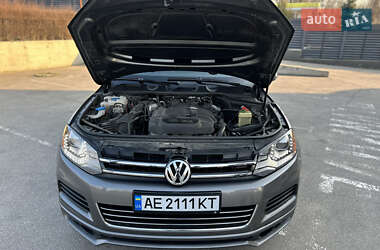 Внедорожник / Кроссовер Volkswagen Touareg 2013 в 