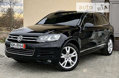 Внедорожник / Кроссовер Volkswagen Touareg 2011 в 
