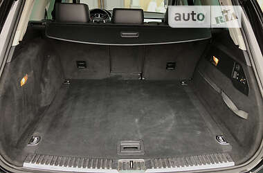 Внедорожник / Кроссовер Volkswagen Touareg 2011 в 