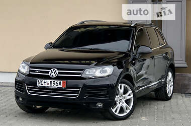 Внедорожник / Кроссовер Volkswagen Touareg 2011 в 