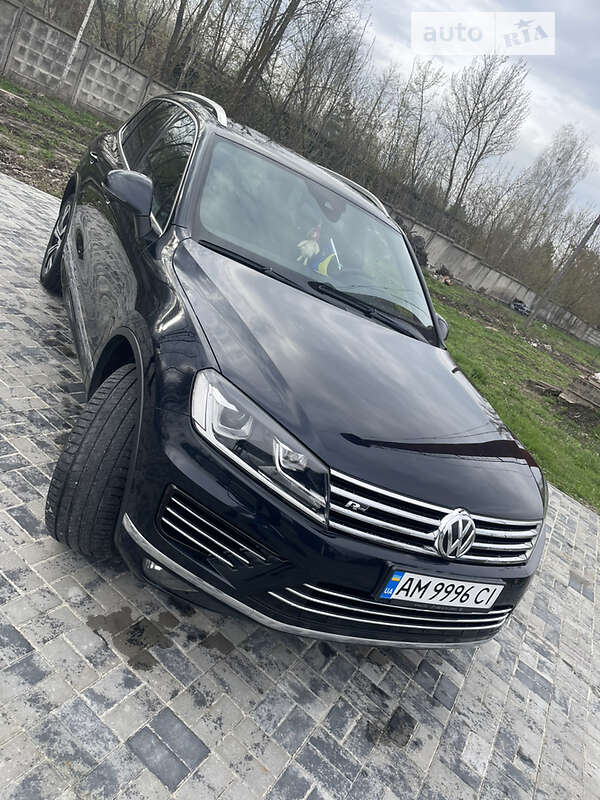 Позашляховик / Кросовер Volkswagen Touareg 2015 в Рівному фото 23 Позашляховик / Кросовер Volkswagen Touareg 2015 в Рівному