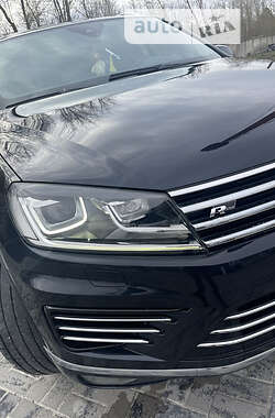 Позашляховик / Кросовер Volkswagen Touareg 2015 в  фото 43 Позашляховик / Кросовер Volkswagen Touareg 2015 в