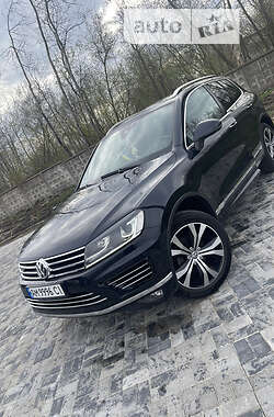Позашляховик / Кросовер Volkswagen Touareg 2015 в  фото 47 Позашляховик / Кросовер Volkswagen Touareg 2015 в