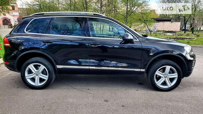 Внедорожник / Кроссовер Volkswagen Touareg 2010 в Запорожье