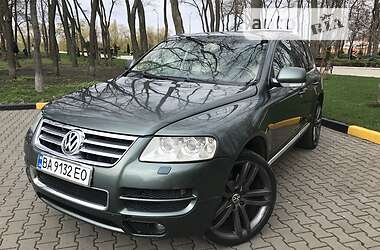 Внедорожник / Кроссовер Volkswagen Touareg 2003 в Александрие