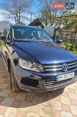 Внедорожник / Кроссовер Volkswagen Touareg 2011 в Белгороде-Днестровском