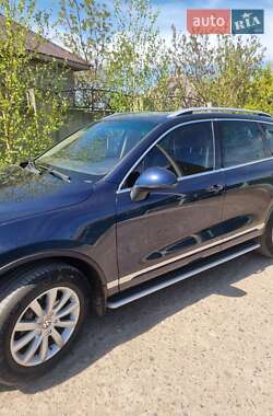 Внедорожник / Кроссовер Volkswagen Touareg 2011 в 