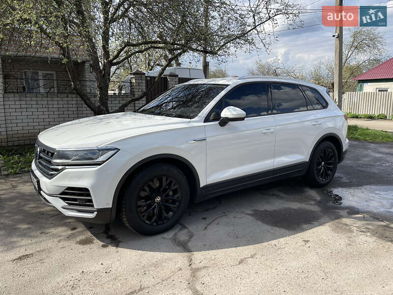 Внедорожник / Кроссовер Volkswagen Touareg 2020 в Харькове