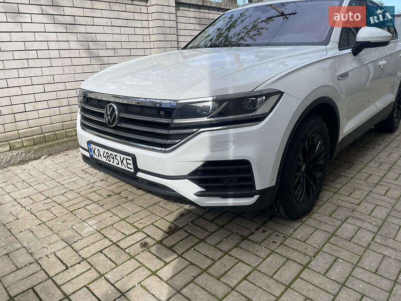 Внедорожник / Кроссовер Volkswagen Touareg 2020 в Харькове