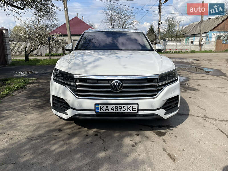 Внедорожник / Кроссовер Volkswagen Touareg 2020 в Харькове