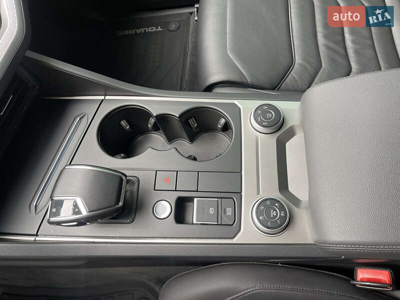Внедорожник / Кроссовер Volkswagen Touareg 2020 в Харькове
