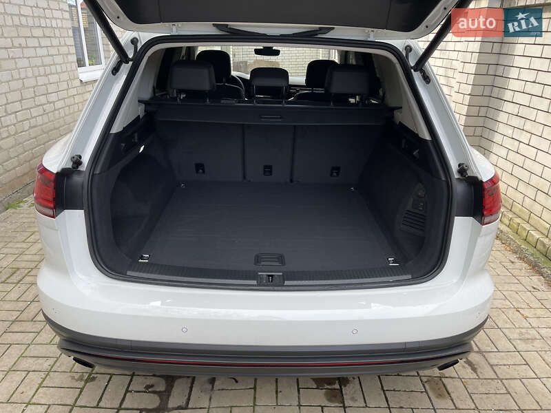 Внедорожник / Кроссовер Volkswagen Touareg 2020 в Харькове