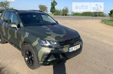 Внедорожник / Кроссовер Volkswagen Touareg 2014 в Одессе
