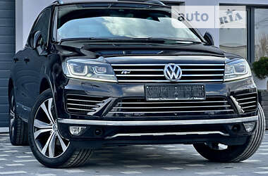Позашляховик / Кросовер Volkswagen Touareg 2016 в 