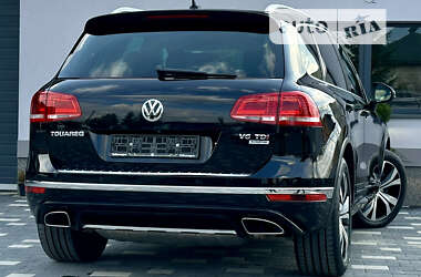 Позашляховик / Кросовер Volkswagen Touareg 2016 в 