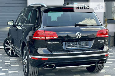 Позашляховик / Кросовер Volkswagen Touareg 2016 в 